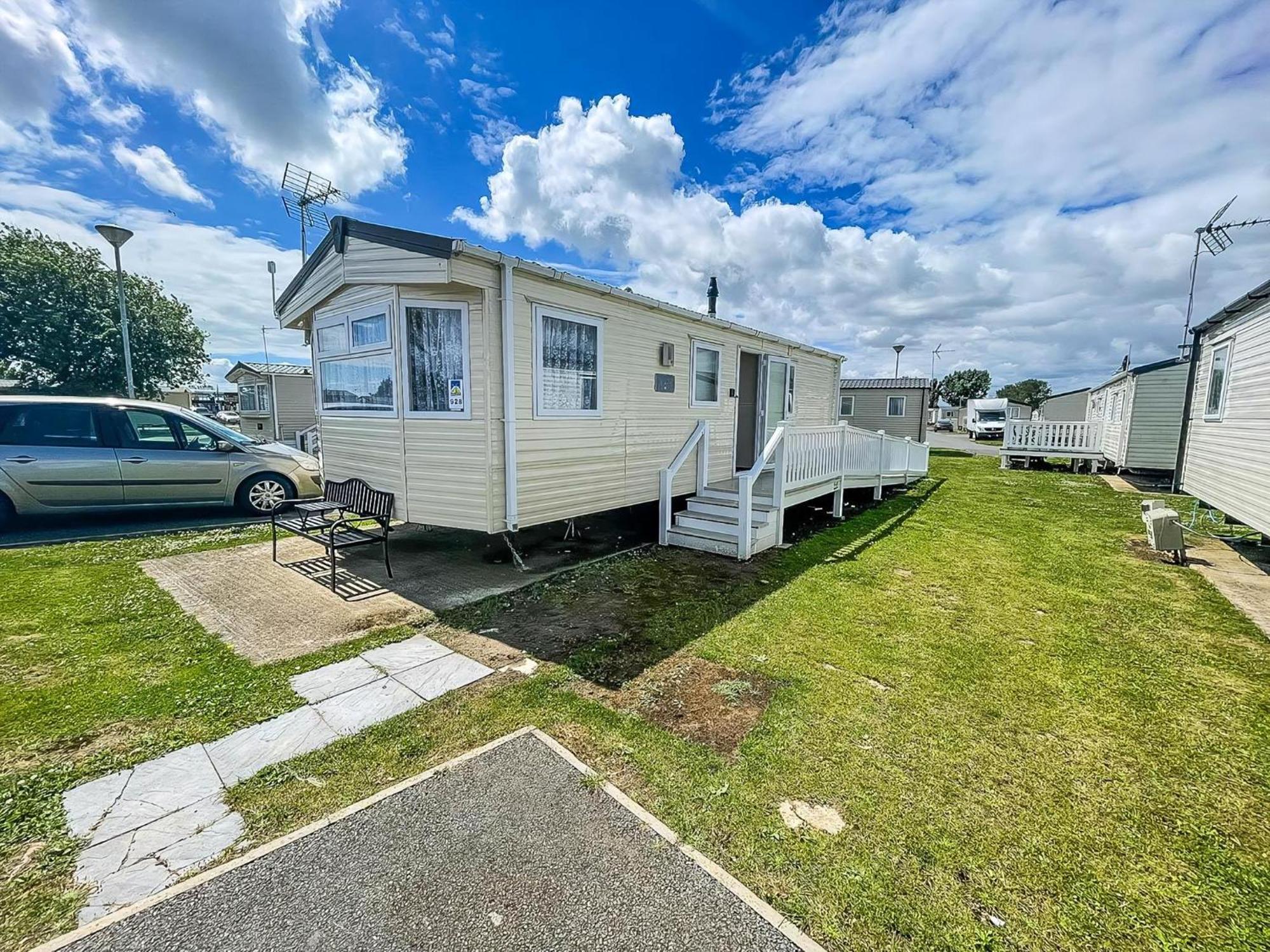 Campsite Homely 6 Berth Caravan With Decking And Wi-fi At Seawick, Essex Ref 27928sw Clacton-on-Sea